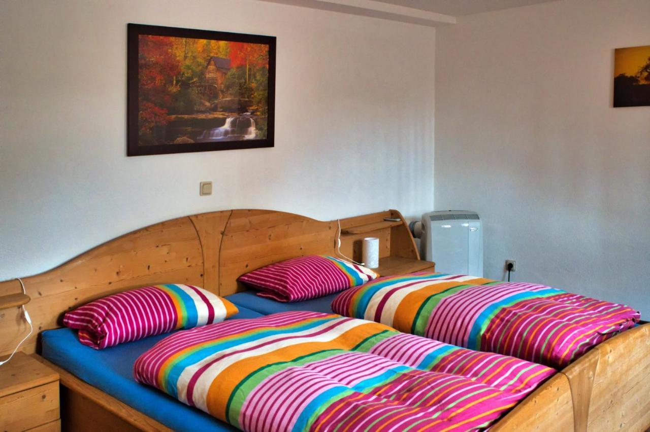 Ferienwohnung Zur Kurstrasse Waldholzbach エクステリア 写真